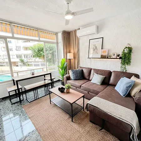Cozy And Bright Flat With Pool